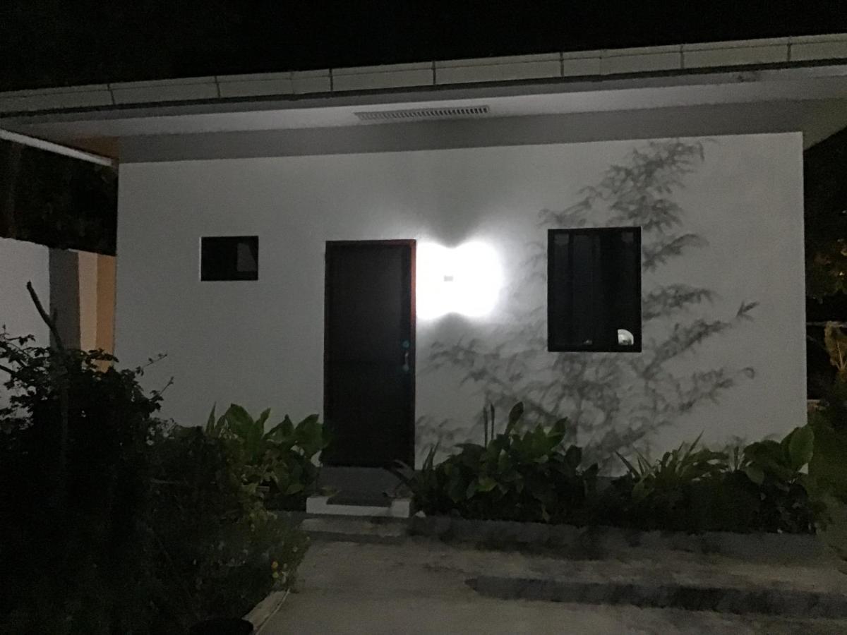 Bamboobeachvilla1 Ac New Oceanfront Pool Sunsetview Garden Kitchen Satellite Starlink Wi-Fi Dimiao Exterior photo